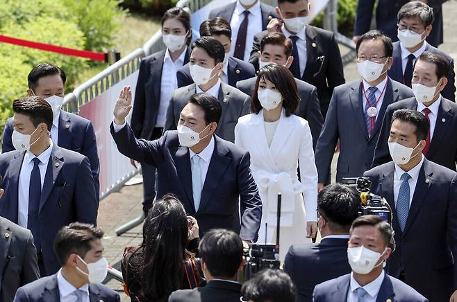 지난 5월10일 서울 여의도 국회에서 열린 대통령 취임식에 참석하고 있는 윤석열 대통령과 김건희 여사. 국회사진기자단