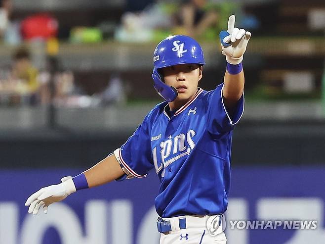 김현준 '2루타' (수원=연합뉴스) 홍기원 기자 = 14일 경기도 수원케이티위즈파크에서 열린 2022 KBO리그 프로야구 삼성 라이온즈와 kt wiz의 경기. 6회초 1사 주자 1루에서 삼성 김현준이 2루타를 치고 기뻐하고 있다. 2022.7.14 xanadu@yna.co.kr