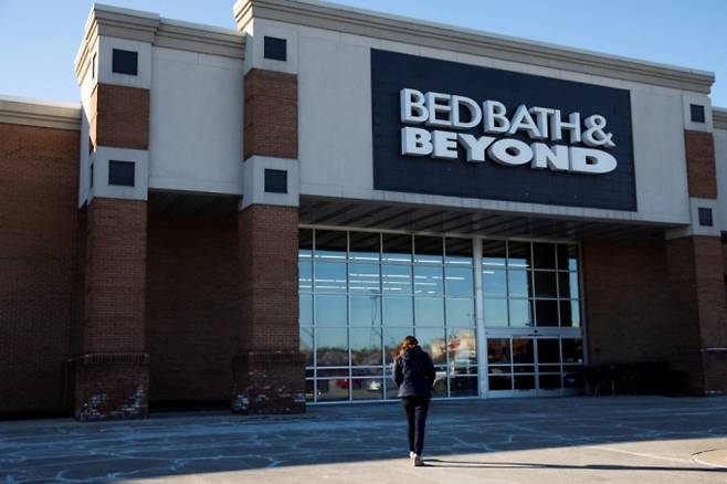A customer walks into a Bed Bath & Beyond store in Novi, Michigan, U.S., January 29, 2021. REUTERS/Emily Elconin/File Photo /사진=로이터=뉴스1