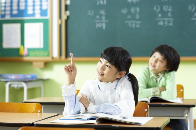 10대의 60~70%가 초등학교 때 초경을 경험하는 것으로 조사됐다. /사진=클립아트코리아