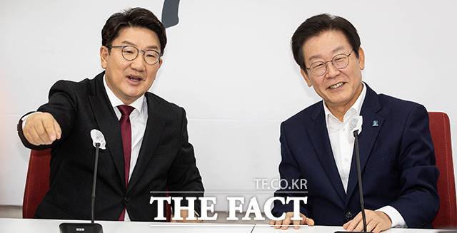 이날 이 대표와 권 원내대표는 각자 모두발언에서 '민생'을 강조하며 화기애애한 분위기를 자아냈다. /국회=이새롬 기자