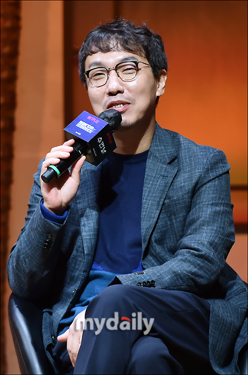 Actor Ha Jung-woo announced his return to Narco-Saints after being given a Fined for propofol medication last year.On the morning of the 7th, the production presentation of Netflixs new original series Narco-Saints was held at Chosun Palace Seoul Gangnam in Gangnam-gu, Seoul.Director Yoon Jong-bin and actors Actor Ha Jung-woo, Hwang Jung-min, Park Hae Soo, Jo Woo-jin and Yoo Yeon-seok attended.Narco-Saints is a motif adaptation of the True Story of Cho Bong-haeng, who was the Dragon King at the Nationality Narco-Saints in South America, and the Civilians collaborator K, who played a decisive role in arresting him in 2009.Ha Jung-woo felt attracted to this material and suggested directing to director Yoon Jong-bin.A Civilians gangin-gu (Ha Jung-woo), who was framed for the fugitive Drug The Godfather Jeon Yo-hwan (Hwang Jung-min), who took control of the South American Nationality Narco-Saints, took on the story of the NIS accepting the secret mission.Ha Jung-woo has been a sensation to Chungmuro with director Yoon Jong-bin and his debut film The Unforgivable (2005), Beasty Boys (2008), War on Crime: Bad Mens Premature (2012), and The Archipelago: The Age of Civilization (2014).Yoon Jong-bin, who presents a director with sharp eyes and humor coexisting, and Ha Jung-woo, who has been loved by many as a viable character who persistently breaks down any extreme situation, once again made a synergy effect through Narco-Saints.On this day, Yoon Jong-bin said, I have never dealt with the contents of the Civilians input into the operations of professional organizations in any work around the world.So when I first heard about this True Story material, I thought it was a very interesting story.But the two-hour film script I had received felt like I was missing something, and I wanted to be hard to put this vast story in a two-hour co-work.I thought about making it a series, but Netflixs proposal came and I worked together. I had a lot of actors gathered on the set, including Ha Jung-woo, Hwang Jung-min, Park Hae Soo, Jo Woo-jin, and Yoo Yeon-seok, and I remember that the energy was really great and ecstatic. Everyone is so great actors, so I do not need rehearsals, I was sober.Ha Jung-woo played the role of gangin-gu in the play.Gangin-gu is an ordinary businessman who steps into Narco-Saints and is in prison because of Jeon Yo-hwan, who becomes Undercover of the NIS and approaches Jeon Yo-hwan.Ha Jung-woo commented on the appearance of Narco-Saints and said, I thought it would be fun to make a movie or drama somehow because I thought it was a big story.I was sure that this could be made someday. He said, Narco-Saints was exceptionally long and filmed in a lot of places.Jeju Island was also filmed in Jeonju, a really provincial end, a nature-friendly neighborhood; the peak was about two months of filming at Dominican Republic.Esapce was the day I felt the best. It was night shoots. I stayed up all night and ended in the morning.It was so hard that I was most happy to have an Esapce day. Narco-Saints is a six-hour work, so the density is really huge.He also shows off his extraordinary affection for his senior Hwang Jung-min.Ha Jung-woo recalled, I first met (Hwang) Min Jung in my first agency after graduating from college, and I really took care of him.In the winter of 2005, I had the first premiere of Unforgivable Person taken with coach Yoon Jong-bin, but Min Jung came to it.He gave me a lot of encouragement and courage at the time, and I had dreamed of working with my brother since then, but I did not know it would take so long. Hwang Jung-min transformed from Narco-Saints into a Drug The Godfather full-time songwriter who looks like a good Korean church Pastor but dares not even the president to be brutal.Hwang Jung-min said, Narco-Saints read at once, even though they received a thick script called the six-part.It was so good that when I read a funny book, I would not be able to read the next chapter. Narco-Saints bought it high.Narco-Saints is a work that clearly has the energy to move on to the next chapter. After the first part, I was curious about the back of Baro.As for the former Yohwan character, Pastor, but Narco-Saints Drug is a human Trash.Its just a druggie, he said, there is a side like psychopath.Also, Hwang Jung-min said, When I saw the results, I felt a bigger energy. All the actors did their respective characters so well.Ha Jung-woo was a Ha Jung-woo, and Yoo Yeon-seok was a Yoo Yeon-seok, all of whom showed their own aura, I was so surprised that I worked with those friends.Park Hae Soo, who was reborn as a global star with Squid Game The House of Paper: Part 1 of the Joint Economic Zone, added attention by revealing a different face with Narco-Saints.He was divided into NIS agent Choi Chang-ho, who is disguised as a friend and businessman of the population by conducting operations across the border to capture Jeon Yo-hwan.Park Hae Soo described the role of Chang-ho as a person with a sense of duty and persistence; chasing a jeon-yon-hwan to the point of obsession.Narco-Saints can only be seen on Netflix on the 9th day.