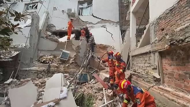 쓰촨성 루딩현 지진 피해 현장