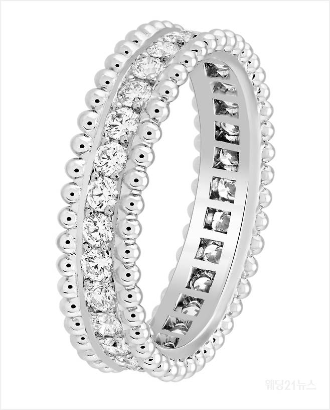 사진 : 반클리프 아펠 에스텔 웨딩 밴드 1100만원대 ⓒVan Cleef & Arpels