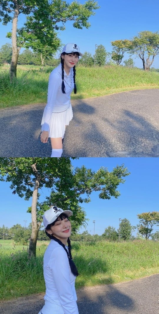 Actor Yoo In-young has reported on his recent situation.Yoo In-young posted a picture on his instagram account on the 12th with an article entitled I did not lose any golf ball... Autumn golf. I enjoyed it.The photo shows Yoo In-young, who is visiting the golf course and having a pleasant time.On the other hand, Yoo In-young appeared in KBS drama Crazy Love which lasted in April.