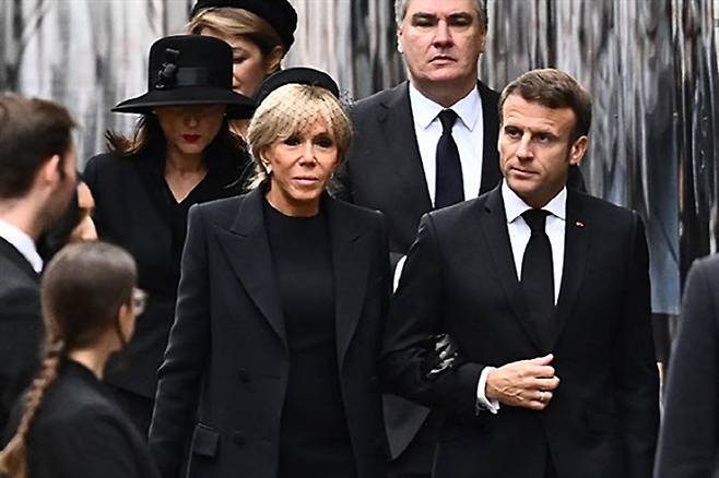 에마뉘엘 마크롱 프랑스 대통령과 부인 브리지트 여사(사진= AFP)