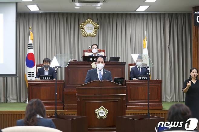 유재구 익산시의원이 지난 19일 열린 제246회 본회의에서 5분 발언을 하고 있다.(익산시의회 제공)2022.9.23./뉴스1