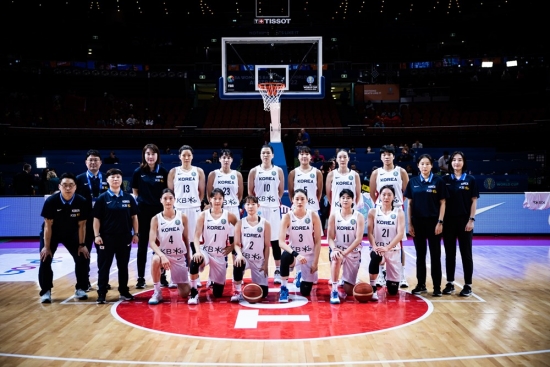 한국 여자농구 대표팀은 22일 호주 시드니에서 열린 농구월드컵 중국전에서 63점차 대패했다. 사진=FIBA 제공