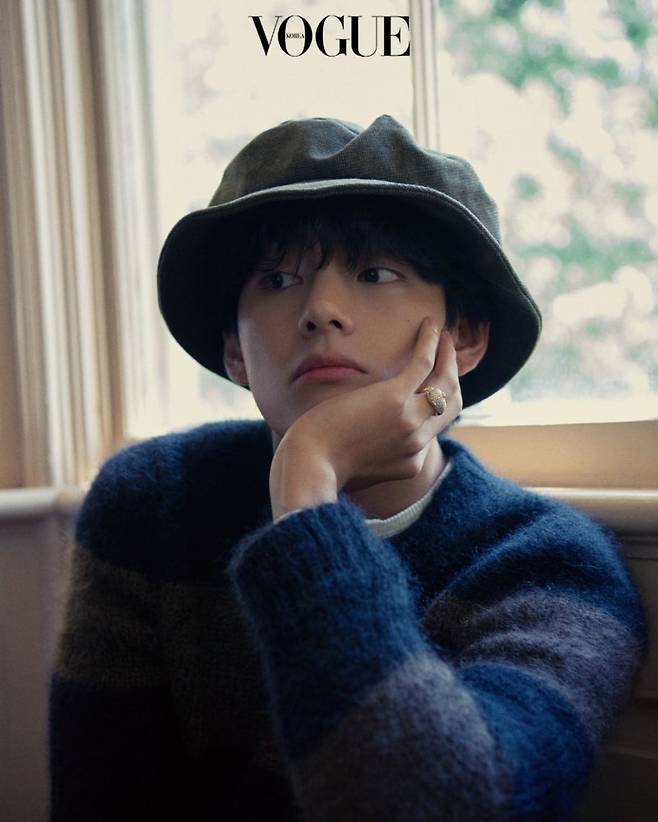 방탄소년단 뷔 표지 '보그' 6종 품절 '글로벌 돌풍'..K타운 역대 최고 판매량 경신