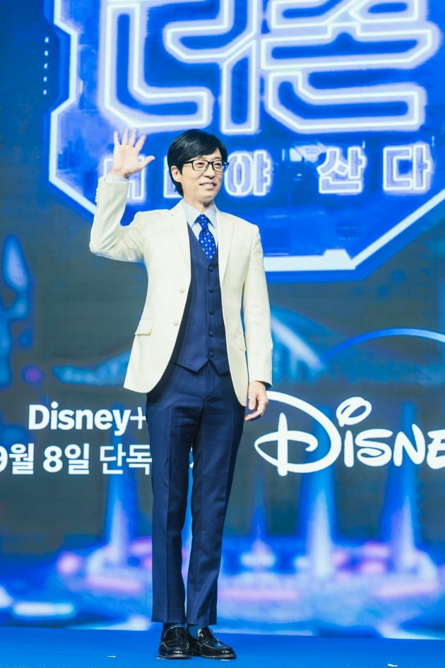 Walt Disney Pictures + entertainment The Zone: I Live to Hang in (hereinafter referred to as The Zone), which I met through a video interview on the 28th, said about the change and unchanging of Yoo Jae-Suk, which has been breathing for a decade.When asked if he had ever thought about breaking up with Yoo Jae-Suk for a new challenge, he laughed and said, I do not intend to break up yet.The Zone is a real variety that depicts the survival period of the three human representatives in eight future disaster simulation zones that threaten humanity. It is a new concept entry that the production team shows Running Man, Baro You, Family Out, Baro You and Barro You.As a member, Yoo Jae-Suk and Lee Kwang-soo, who showed off the fantastic Tikitaka Chemi in Running Man, met again and added a new combination called Girls Generation Kwon Yuri.When asked about the reason for the casting of the three people, Cho Hyo-jin PD said, I told Yoo Jae-Suk that I would like to do something other than observation entertainment or love entertainment that is popular in Korea now.Yoo Jae-Suk also wanted to diversify entertainment, to do something new because he had a sense of mission to meet various entertainments with viewers, and to try to entertain him because he had a lot of escapes at the end of the story. He wanted to show one person holding out rather than seven to eight people, I thought of him.I was so resting that I wanted to have fun with him. I did not doubt that Yoo Jae-Suk, Lee Kwang-soos chemistry was so good. Yoo Jae-Suk recommended Kwon Yuri while talking about whether there should be a coordinator who can pull the two sloppy chemis and go harmoniously.Yoo Jae-Suk has rarely recommended anyone, so I think it is positive. Joe PD said, The concentration on the situation is better than anyone else. Everyone will feel it when you watch the broadcast, but The Zone is a four-hour stay in each disaster simulation zone.Usually, in the case of entertainment, there is a resting breath, which runs for four hours without breaking. Yoo Jae-Suk controls the breathing of the situation and draws hard work and laughter.If it wasnt for Yoo Jae-Suk, the program itself would not have been YG Entertainment.I asked if it would be okay to do more than ever from the YG Entertainment stage, but I said, Of course I have to take it for fun.The insights that penetrate the whole body are also significant, and they are soft and loose, and they run smoothly toward the situation even if it is difficult.The ability to solve situations is incomparable to anyone. I think it evolves more as I get older. I think it is a good person and an unbearable person. The zone, which has been released until the fifth time, is popular in Asia. It ranked first in Korea and Hong Kong, second in Singapore and Taiwan, and third in Indonesia.Walt Disney Pictures + New subscribers and daily active users also increased.Joe PD said, I heard a lot of stories about how it worked internally. I do not see comments or anything like this, but the reaction is pretty good on the portal site.Kim Dong-jin PD also added, I am listening to a lot of stories about fun.However, some of them responded that it was somewhat sadistic that the members were wet in cold water for 4 hours in the weather of minus 10 degrees in one time and the cold that was close to minus 20 degrees in the temperature.Joe PD said, There was no intention of rejecting the performers. The members said that it was fun during the broadcast even once.It was a good feeling for the performers to react when the situation was real, he said, laughing, even after it is over, it feels like simulating.I didnt worry that it might look sadistic, but I thought it would mean something when I held on, and the cast agreed.Ive never said Im going to die hard, he said.In The Zone, You Hee-yeol took on the role of narrator who delivered the explanation and message of the rules to the members in the disassembly octagonal tablet with AI U.But You Hee-yeol has recently been embroiled in plagiarism controversy and is on the verge of leaving the entertainment industry, which has been around for 28 years.It was claimed that You Hee-yeols song Very Private Night in June copied Ryuichi Sakamotos Aqua.You Hee-yeol immediately apologized for Ryuichi, but the controversy grew even more as Pliss Don Go My Girl, Hello My Love and Happy Bus Day to You were caught up in plagiarism.As a result, KBS2 You Hee-yeols sketchbook, which You Hee-yeol had been conducting for 13 years, ended at the end of 600 times.Joe PD said, I have appeared with my voice. The Zone YG Entertainment did last year and took it earlier this year.At that time, You Hee-yeol was a representative of Yoo Jae-Suks agency and was aware that the relationship was good.I thought it would be fun for the two people to be struggling. As for Season 2 of The Zone, I do not think I can explain the follow-up season at present. I would like you to take a position as a production company.Season 1 Im good, so I can think of other development directions. 