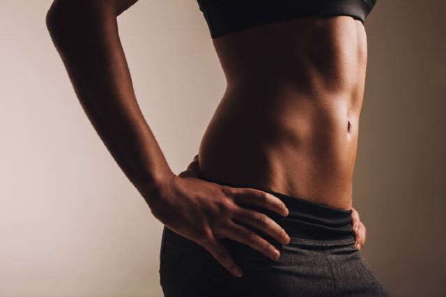비만이 아닌 사람은 극단적 다이어트를 하면 오히려 건강을 해칠 수 있어 주의해야 한다./사진=게티이미지뱅크