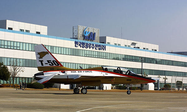 경남 사천시 KAI 본사 앞에 T-50 훈련기가 전시되어 있다. 세계일보 자료사진