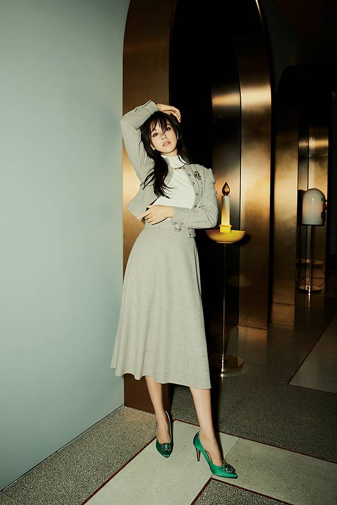 사진 : 여성 캐릭터 브랜드 모조에스핀(MOJO.S.PHINE), 뮤즈 한효주와 함께한 2022 윈터 캠페인 화보 ⓒMOJO.S.PHINE
