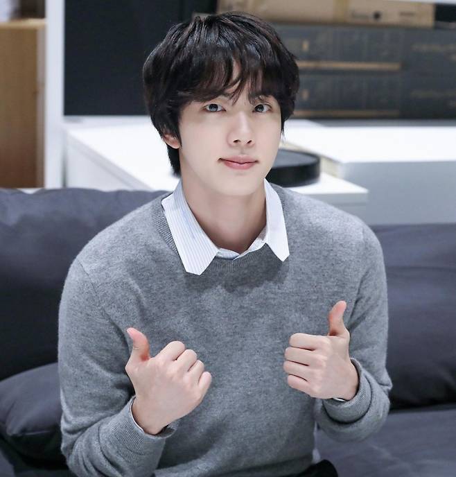 "마시는 속도가 빨라서.." 방탄소년단 진, '차쥐뿔' 기대감에 센스 댓글