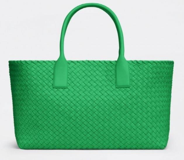 보테가 베네타의 까바백 (사진 ①)
사진=www.bottegaveneta.com
