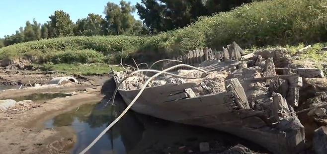 이달초 미국 미시시피강에서 1896년 건조된 것으로 추정되는 목선이 발견됐다. / WBRZ
