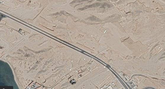 지난 20일 사우디아라비아 북서쪽 홍해 인근의 네옴시티 공사 현장 모습이 담긴 위성 이미지. 사진 구글어스 캡처