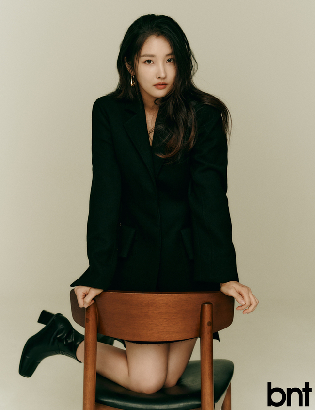 Nam Ji-hyun confessed that she did not want to deny herself being a singer.Actor Nam Ji-hyun recently filmed and interviewed bnt.On this day, Nam Ji-hyun is a picture work that has been done for a long time, but it was really fun, and the result is also expected.When asked how he is doing, he said, I originally worked without my agency, but recently I entered a new agency. I have been discussing with my agency about my future direction and I am having fun and excitement.Nam Ji-hyun, who originally made his debut as a group 4minute, was named Nam Ji-hyun after the actor, and now he is working as Nam Ji-hyun again. ⁇  When I first turned to an actor, I worked as Nam Ji-hyun in order to erase the memories of being a singer and to act as a rookie. But when I was active, I was also a singer.I did not want to deny me in the past, so I became Nam Ji-hyun again.Nam Ji-hyun, who played  ⁇   ⁇   ⁇   ⁇   ⁇   ⁇   ⁇  in the SBS gilt drama  ⁇   ⁇   ⁇   ⁇   ⁇   ⁇   ⁇   ⁇ .................................So I was able to work on the film with a lot of gratitude throughout the filming. It was meaningful because it was a work that I could meet from my peers to the big boys, so I thought a lot about how to melt it and how to postpone it.Nam Ji-hyun, who shows steadily volunteering through the Instagram, said, The good thing about my job is that it can influence people.So I have a little bit of a good influence, but I want to give it to people, so Im doing a lot of volunteer work. Its not such a big deal, but I want you to look cute and cute.When asked about the acting that I really want to challenge and the actor I want to play, I did not think I wanted to do a romantic comedy, but nowadays I want to do it. It seems like a time without love. I want to play a period drama. I think it is attractive.The actor I want to play with is Park Eun-bin, a strange lawyer, Woo Young-woo. I think that I am a senior who has many things to learn in various fields as well as acting.Nam Ji-hyun said, First of all, Park Eun-bin actor and Son Ye-jin senior. Son Ye-jin thinks that the walk is really the actresss righteousness.I think that the recent marriage is also very nice and beautiful.Nam Ji-hyun, who has been in his 14th year since his debut, asked if there was anything he wanted to say to him. He said, I had a lot of hardships and had a lonely time. I want to tell you that I have done well. I want to run hard in the future.
