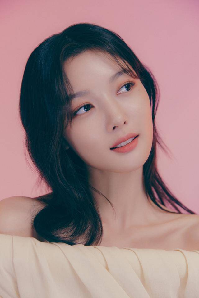 김유정이 사랑보다 우정을 중요하게 생각한다고 밝혔다. 넷플릭스 제공