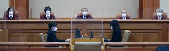 헌재는 이날 8촌 이내 혈족 사이의 혼인을 금지하고 이를 혼인무효 사유로 규정한 민법 조항에 대해 혼인 금지는 합헌, 혼인 무효는 위헌 판단을 내렸다. 뉴스1