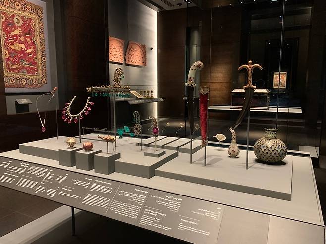 이슬람 문화, 역사를 한 눈에 (도하=연합뉴스) 김예나 기자 = 지난 26일(현지시간) 카타르 도하 시내에 있는 이슬람예술박물관(MIA) 모습. 2022.10.27
yes@yna.co.kr