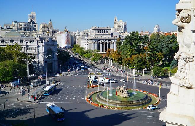시벨리스 궁의 시청 카페전망대에서 본 그란비아