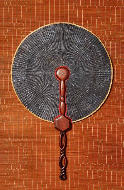 흑륜선(黑輪扇).