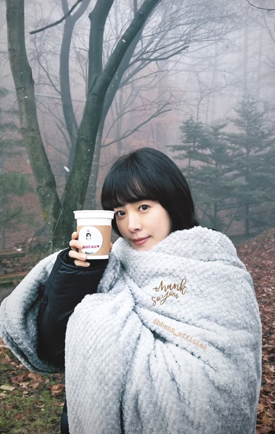 Han Ji-min posted a picture on his instagram story on the 16th.In the photo, Han Ji-min is in the mountains. Han Ji-mins beauty shines in the middle of The Fog.On the other hand, Han Ji-min appeared in Teabing Original Yonder released in October.