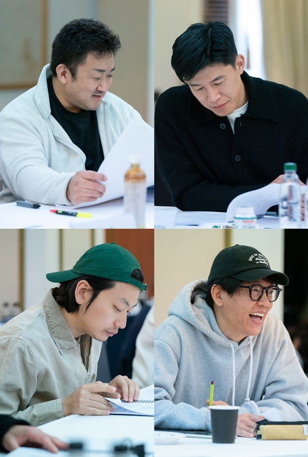 The movie The Outlaws 4 has been confirmed to be cast.According to the distributor Avio Entertainment, The Outlaws4 confirmed the casting of Ma Dong-Seok, Kim Moo Yeol, Yi Dong-hwi, Park Ji-hwan, Lee Beom-soo, Kim Min-jae, Lee Ji-hoon and Lee Ju-bin.The Outlaws4 depicts an upgraded crime-fighting operation by Monster Detective Ma Seok-do (played by Ma Dong-seok), who has formed a dedicated team with CyberSusa University to capture the nations largest Illegal online gambling organization.Monster Detective Ma Dong-Seok comes back to the station.Following the third episode, Ma Seok-do, who plays at Kwangsoo University, will work with CyberSusa University to wipe out the Illegal online gambling organization and showcase his upgraded Susa power.Kim Moo Yeol plays the role of Baek Chang-ki, an online gambling organization action leader from a mercenary, and plays another colored strongest billon.Yi Dong-hwi is cast in Jang Dong-cheol, a young CEO of IT genius and coin industry. Yi Dong-hwi will show the essence of acting style full of personality through Jang Dong-cheol.Park Ji-hwan, the official scene-stealer of the The Outlaws series, also returns, as does Jean Lee Soo, who once again adds to the fun of the play by offering a mash-up and fantastic chemistry.In addition to The Outlaws3, Lee Beom-soo of Kwangsoo team leader Jang Tae-soo, Kim Min-jae of Kim Min-jae of Mansukdo, and Lee Ji-hoon of Kwangsoo veteran Detective Yang Jong-soo join teamwork.Lee Ju-bin, who starred in the JTBC drama Melo is the Constitution and the Netflix series House of Paper: Joint Economic Zone, will appear as Han Ji-soo of the CyberSusa team to breathe fresh life.The Outlaws4 is the second film directed by Hur Myung-suns film The Wilderness, which was responsible for the action of the hit movies such as Extreme Job, Busan and Shinsegae.Director Huh Myung-sun has been designing a structured action since The Outlaws, so he plans to unveil a more hot and exciting action on the screen.I am going to make a good work for The Outlaws series with the best breath that Ma Dong-Seok actor and various works have made.Ma Dong-Seok said, I am glad to continue the The Outlaws series. The Outlaws4 is more confident that director Huh Myung-sun, who understands the world view and characters of the series better than anyone else, is in charge of directing.I was able to see what I was thinking about when I looked at my eyes, and I was able to breathe well enough to know what I was thinking, and I believed in four films because I was a director with excellent performance in drama and suspense along with Action. Kim Moo Yeol said, I am delighted to be able to meet with Ma Dong-Seok again after The Wicked Man. I will try to put a lot of new energy.Meanwhile, The Outlaws3 cranked up on November 10 will be released in 2023 after post-production.