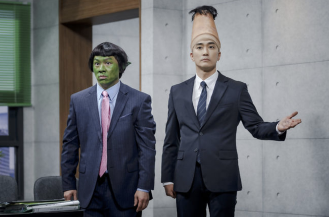 SNL Korea Season 3 Song Seung-heon parodies Ji Eun-sungKupang Play SNL Korea Season 3 (hereinafter referred to as SNL3), which was released at 8 p.m. on the 19th, drew attention by parodying the movie He Was Cool, which he filmed 19 years ago, with Song Seung-heon as the first host.On this day, Song Seung-heon said, I finally came to SNL. Ive heard a lot about whether I should come to SNL. I was close to Dong-yeop.However, the pro was poisoned and ran away for 12 years. Unlike worry, I was so happy to shoot my throat.I think I might not be able to play the actor again when the broadcast goes out, but I will play with you to make fun memories of you and me. After that, Song Seung-heon said, Because Im coming out this time. Many people said that they gave me a comment. Ill try to communicate with them.He responded calmly to the comment, Is it a Song Seung-heon? Is it true? And laughed. The next comment was Im looking forward to it!Song Seung-heon also boldly said, Yes, please expect X.Song Seung-heon Age is not a lot?After reading the Comment, he nosed his nose to Smell and said, I am, handsome Smell.He said, Protect the planet! At the corner, he took the alien cargo station pretending to be human and was destroyed.Song Seung-heon, who took his gaze with a cornhead visual next to Jung Sang-hoon dressed as a green skin and pointed ears, did not admit to being an alien until the end.However, the two did not have one or two suspicious points in appearance as well as appearance, such as foreign language. Finally, Jung Sang-hoon screamed and said, Please act like a human being.Jung Sang-hoon also raised a small wig to cover the cone head of Song Seung-heon, but Song Seung-heon certified the alien to eat cockroaches.In particular, Song Seung-heon rejected Lee Su-ji, who said that he was an alien, through an alien language, and made the audience shout.Since then, Song Seung-heon has parodied Ji Eun-sung in the movie He Was Cool in 19 years. He transformed into Song Seung-heon,In addition, Joo Hyun-young, who transferred to this school, disobeyed me and declared, Hey Joo Hyun-young. You should be my wife from today.SNL Korea Season 3 broadcast screen
