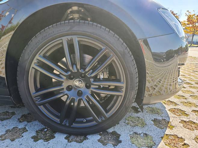 마세라티 기블리 프라그먼트 20인치 휠