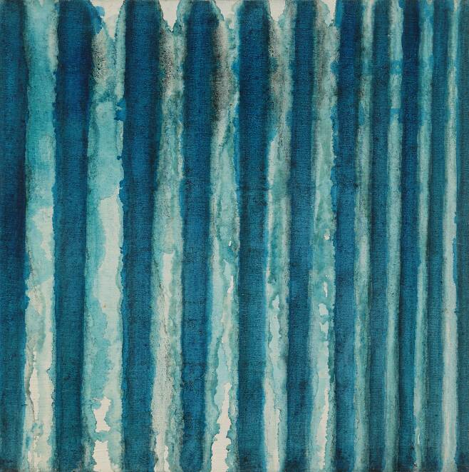 윤형근 1972년작 ‘청색’(70×67.9㎝). /윤형근 에스테이트·PKM갤러리