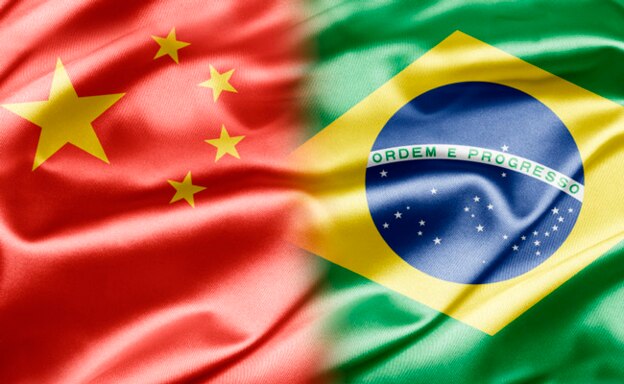 중국과 브라질의 국기를 나란히 배치한 이미지 컷.