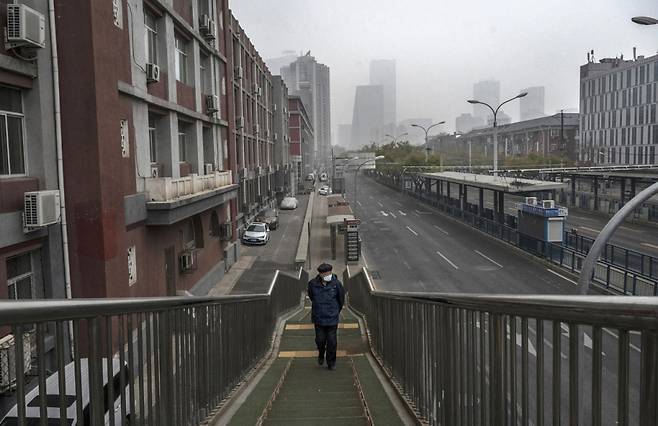 지난 24일 중국 베이징의 텅 빈 거리/사진=블룸버그