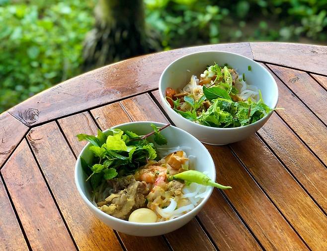 호이안 지역의 유명 비빔 쌀국수인 미꽝ⓒ News1 윤슬빈 기자