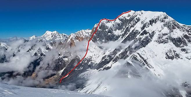 우크라이나 3인조가 초등한 안나푸르나3봉 남동릉 전경. 사진 우크라이나 원정대.