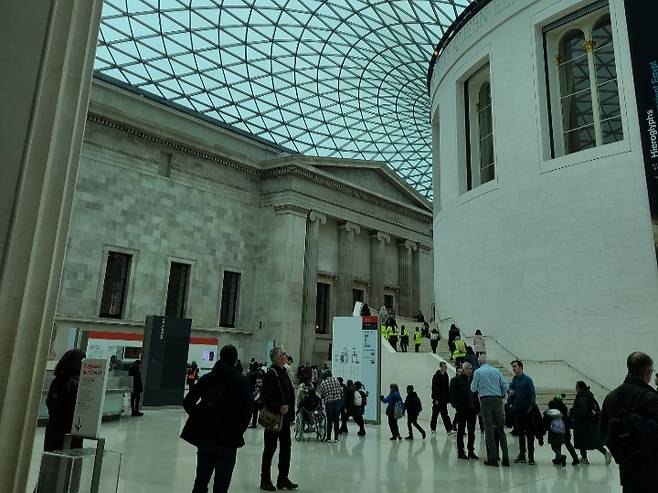 대영박물관 내 사람들 /사진=박미리 기자