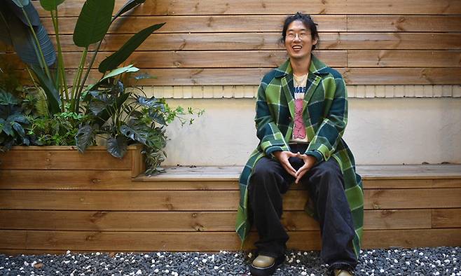 웹툰 ‘갓 오브 하이스쿨’의 박용제 작가는 “처음부터 빌런은 박무진”이라며 “‘갓 오브 하이스쿨’은 ‘드래곤볼’에 영향을 받고 ‘더 킹 오브 파이터즈’에 뿌리를 둔 작품”이라고 설명했다. 네이버웹툰 제공