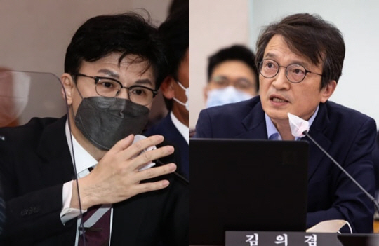 한동훈(왼쪽) 법무부 장관과 김의겸 더불어민주당 대변인