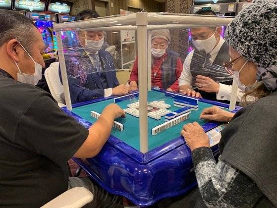 일본에서 카지노와 요양시설을 접목한 이색 서비스가 인기를 누리고 있다. 사진 라스베이거스 공식 페이스북 캡처