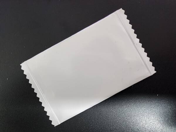 - 포장이 비닐로 바뀌었다