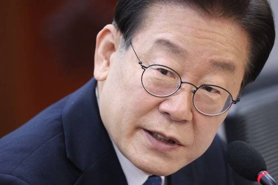 2022년 12월 16일 이재명 민주당 대표. 이 대표는 대장동 개발사업 의혹의 ‘윗선’으로 지목된다. 현재까지 사업 당시 최측근 3인방이 모두 재판에 넘겨졌다. 연합뉴스