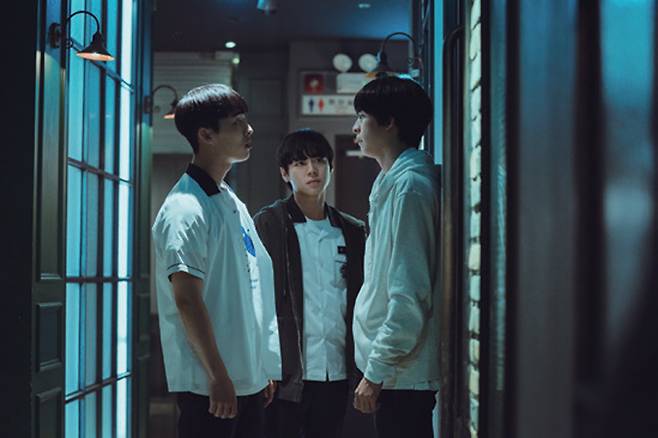 웨이브 드라마 《약한 영웅》의 한 장면 ⓒ웨이브 제공