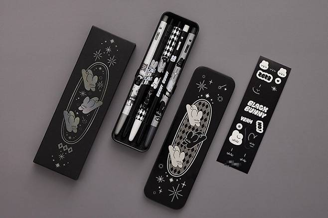 블랙 버니 에디션. 모나미 홈페이지 캡처