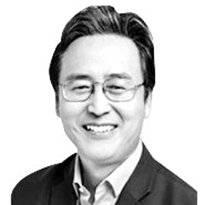 신봉길 전 주인도 대사, 북한대학원대 석좌교수