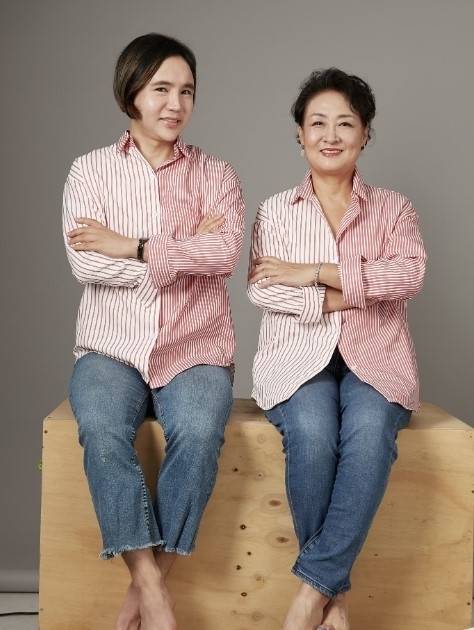 신성훈(왼쪽), 박영혜. 사진I라이트픽처스