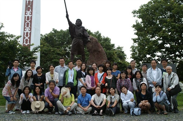 2009년 일본 홋카이도를 답사한 한일역사교사교류모임 회원들. 박성기 회장 제공