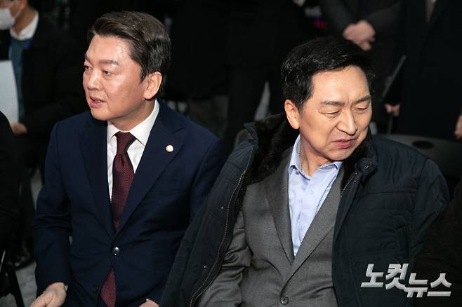 국민의힘 당 대표 후보로 출마하는 김기현 후보와 안철수 후보가 7일 오전 서울 강서구 한 방송스튜디오에서 열린 국민의힘 제3차 전당대회 비전발표회에 참석해있다. 국회사진취재단