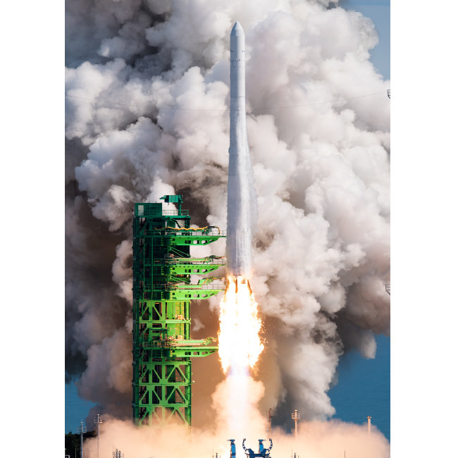 국내 독자 기술로 개발된 한국형 발사체 누리호(KSLV-Ⅱ)가 지난해 6월 21일 전남 고흥군 나로우주센터에서 발사되고 있다. [한화에어로스페이스]