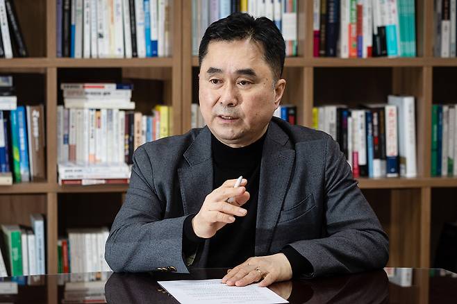 김종민 더불어민주당 의원은 21대 국회의 정치개혁 성공을 위해서는 지난 시간에 대한 복기가 중요하다고 말한다. ⓒ김흥구